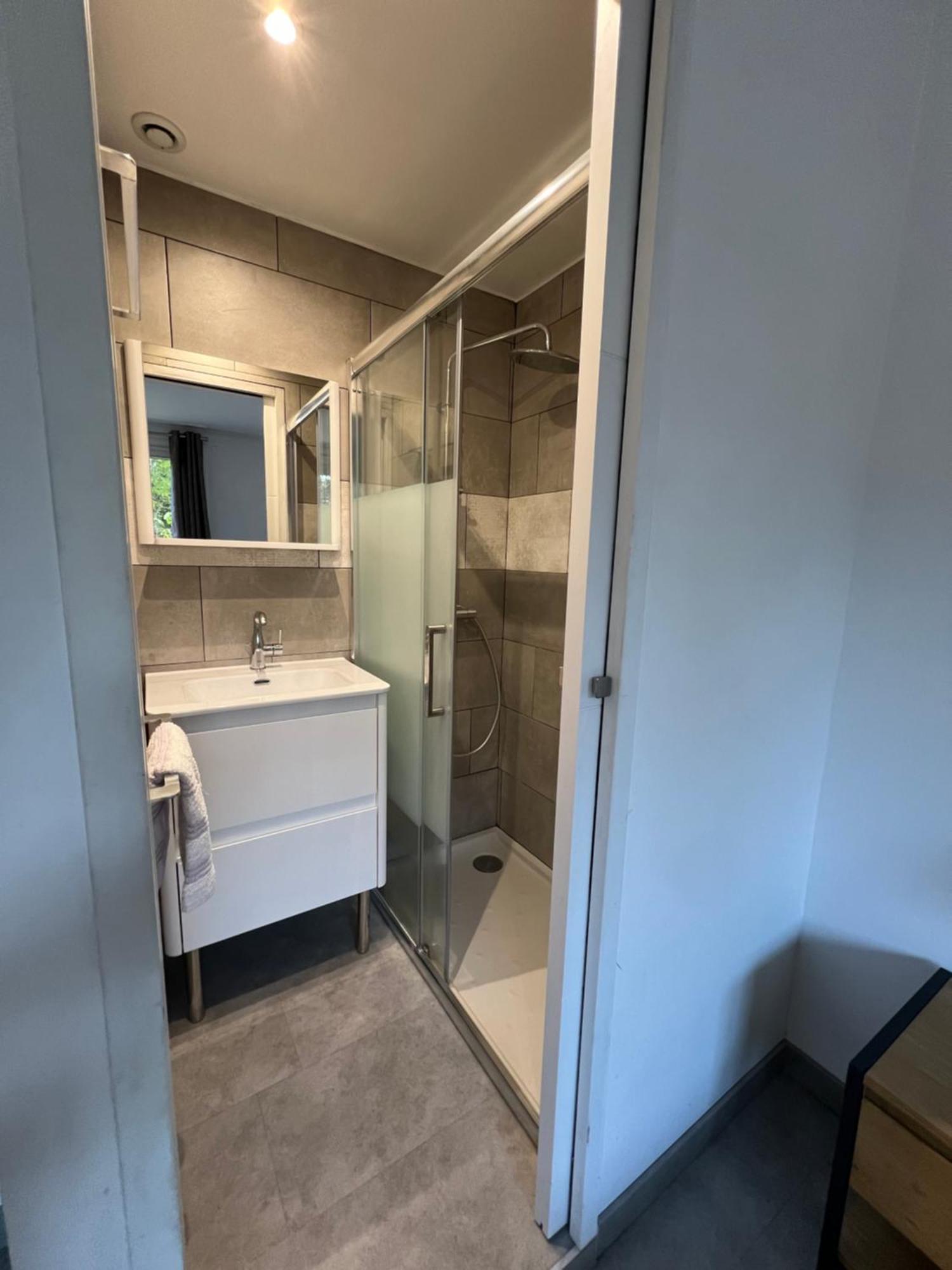 מונפלייה Chambre Avec Salle D'Eau Privee Dans Appartement Partage 200 M Du Tram חדר תמונה